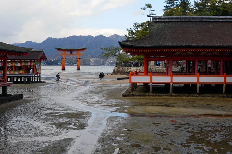 厳島神社干潮